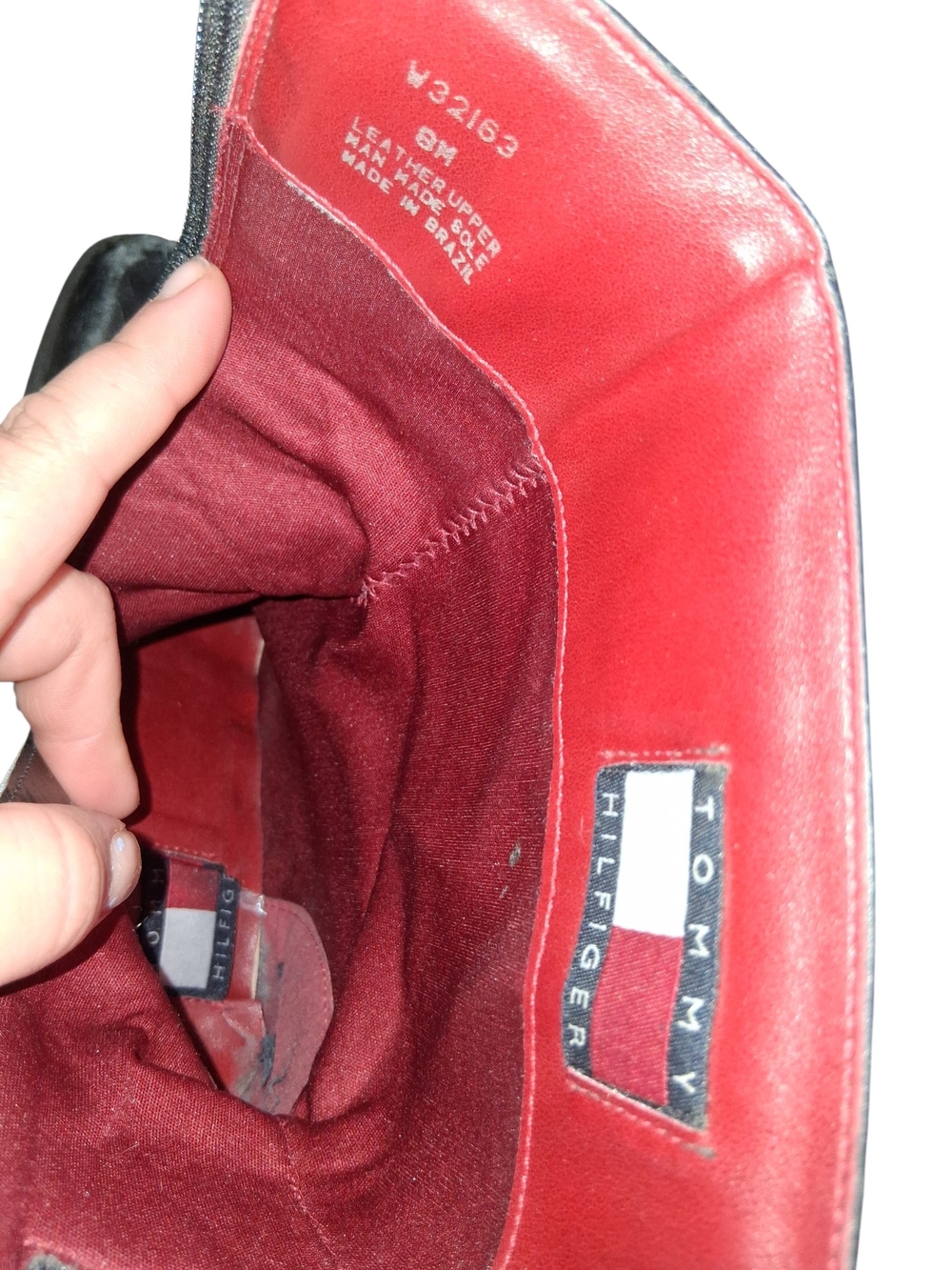 VINTAGE 90S Tommy Hilfiger Black Boots with Red Interior - Picture 4 of 4